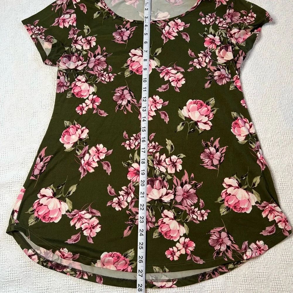 Cute floral top - Picture 3 of 4